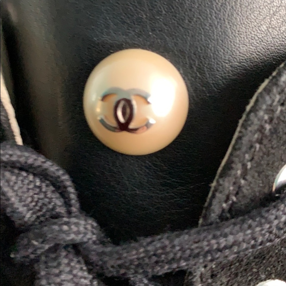 Chanel sneakers size 8 - Picture 2 of 8